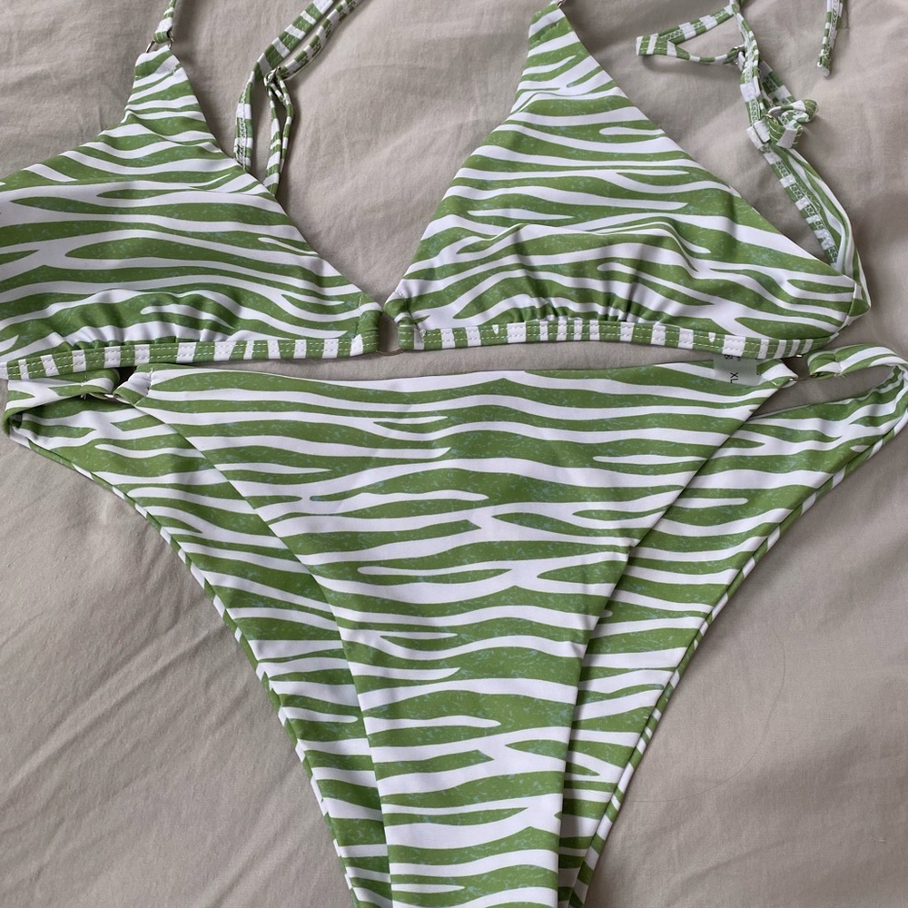 brand bee zebra bikini with tags